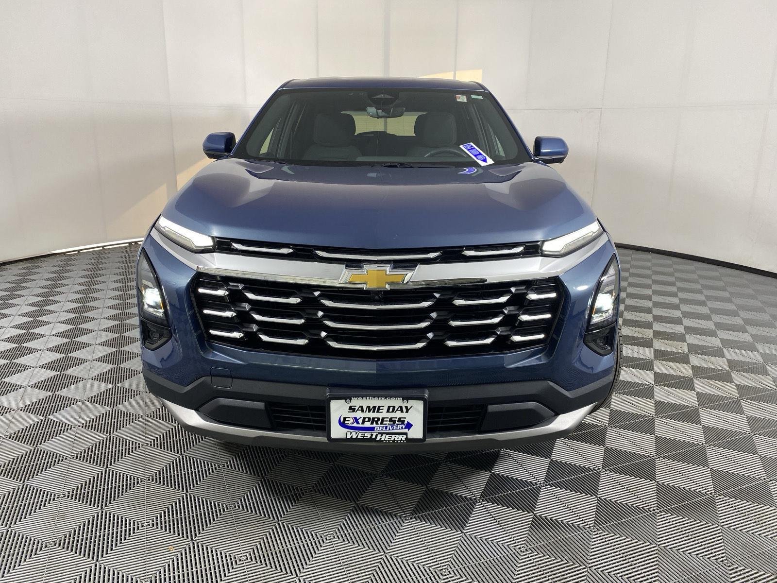 Used 2025 Lakeshore Blue Metallic Chevrolet AWD LT image 2