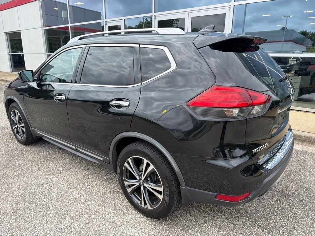 Used 2017 Black Nissan SL image 2