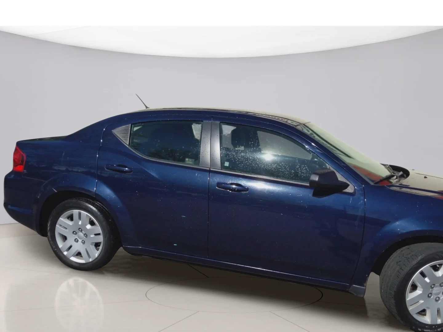 Used 2014 Blue Dodge SE image 2