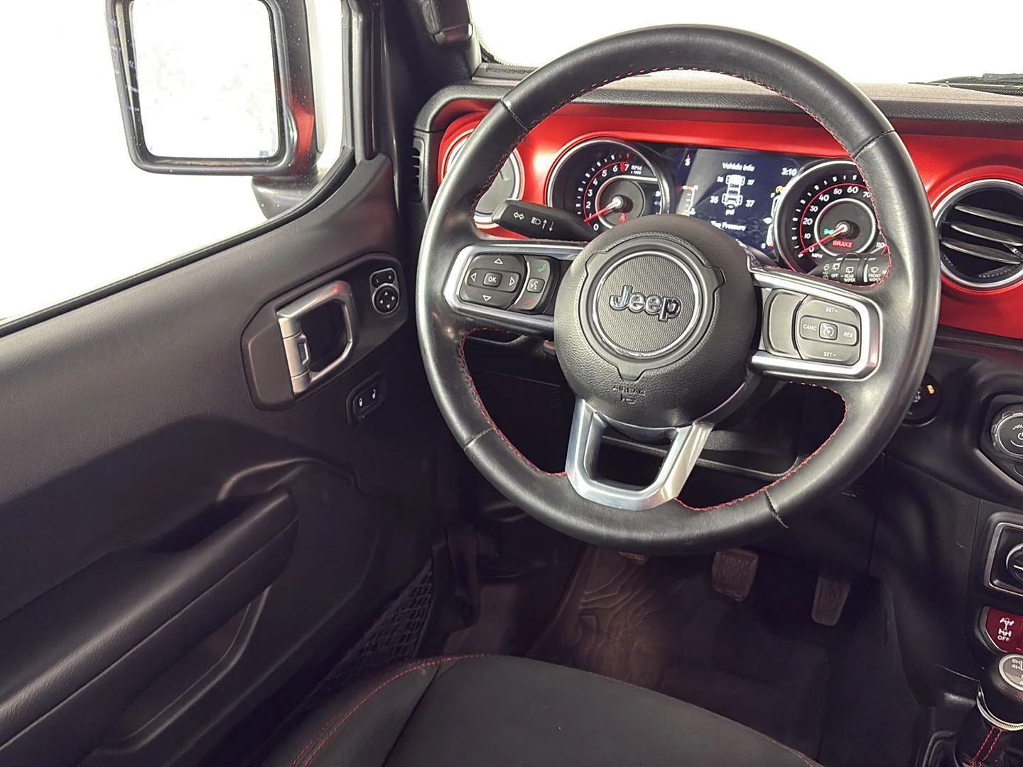 Used 2019 Granite Crystal Metallic Clearcoat Jeep Rubicon image 23