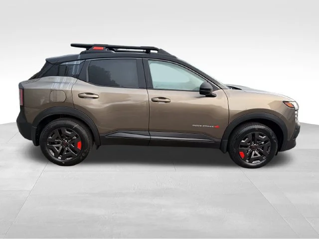 New 2027 Canyon Bronze Metallic/Super Black Nissan SV image 8