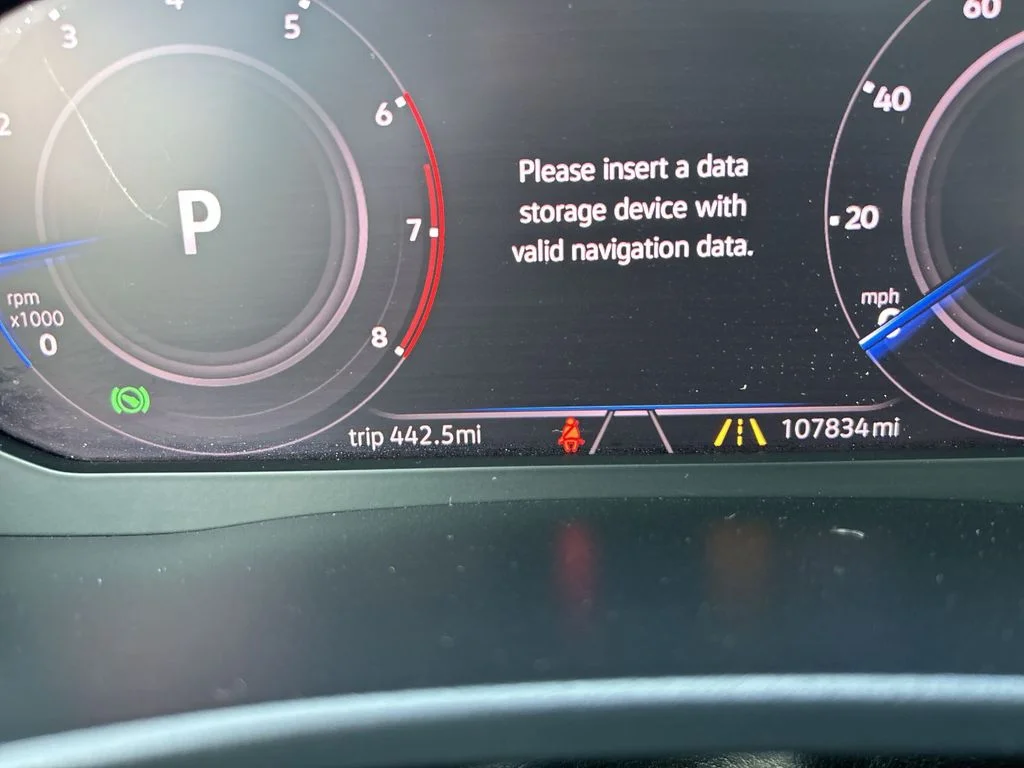 Used 2019 Blue Volkswagen SEL image 21