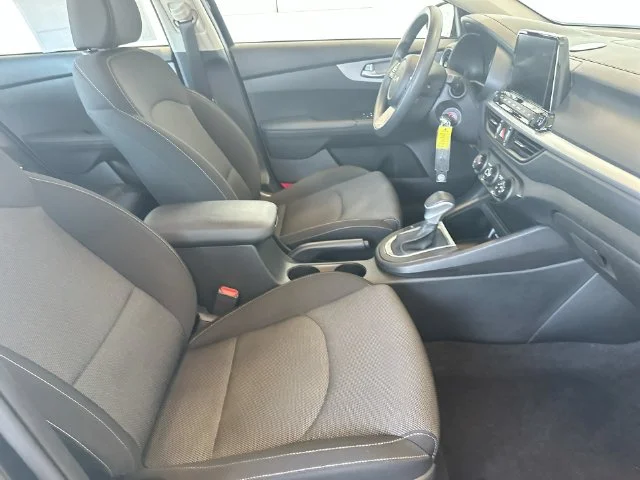 Used 2023 Black Kia LXS image 33