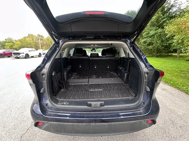 Used 2023 Blue Toyota XLE image 10
