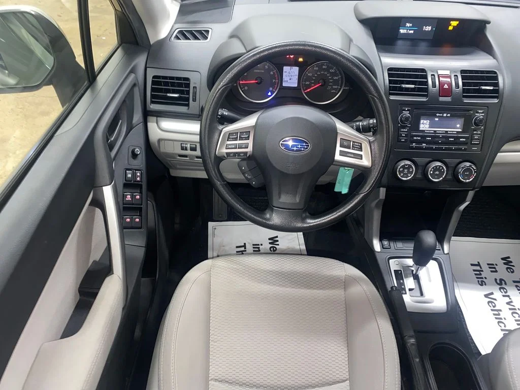 Used 2014 Green Subaru 2.5i Premium image 24