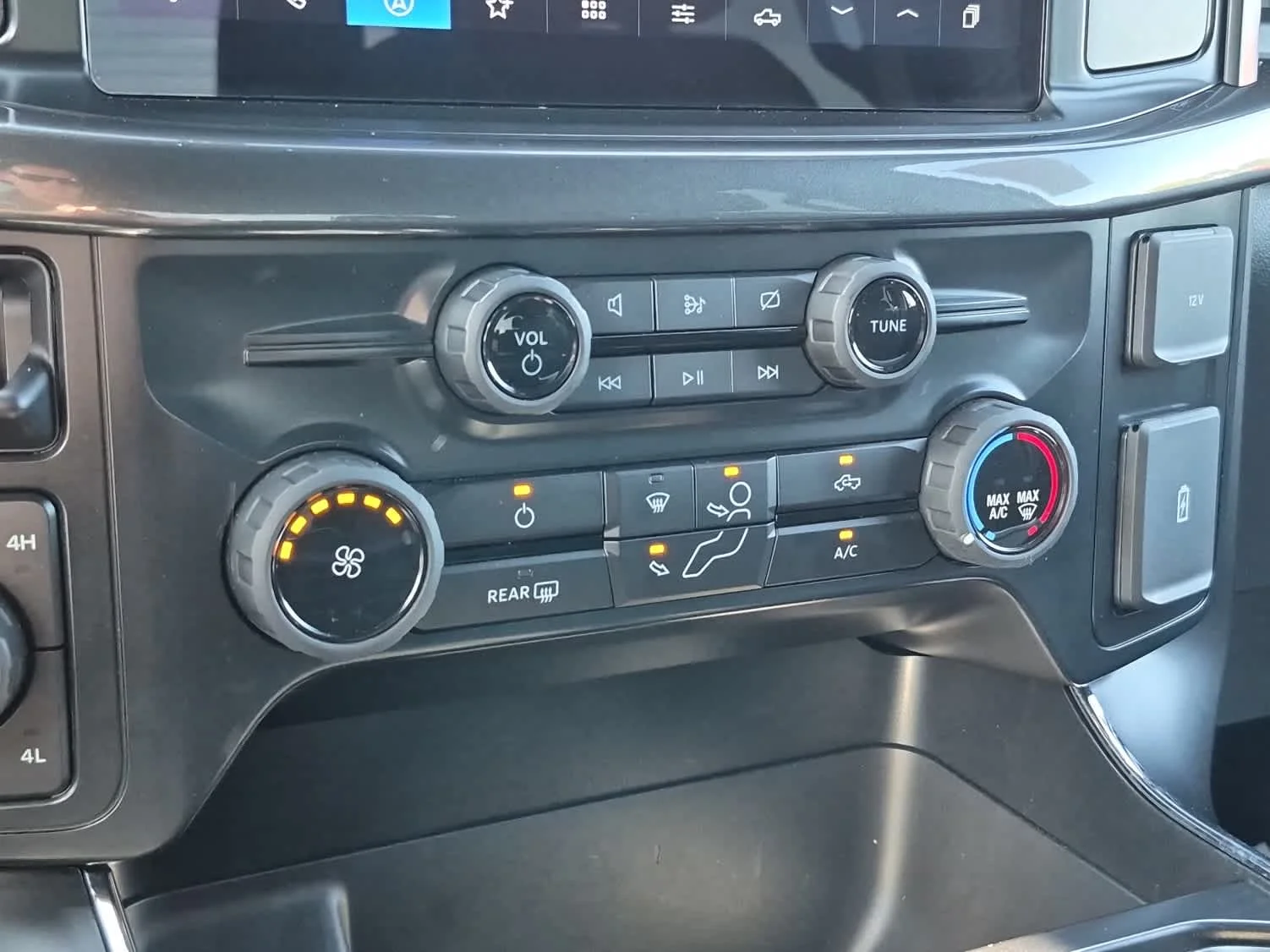 Certified Used 2024 Avalanche Ford STX image 14