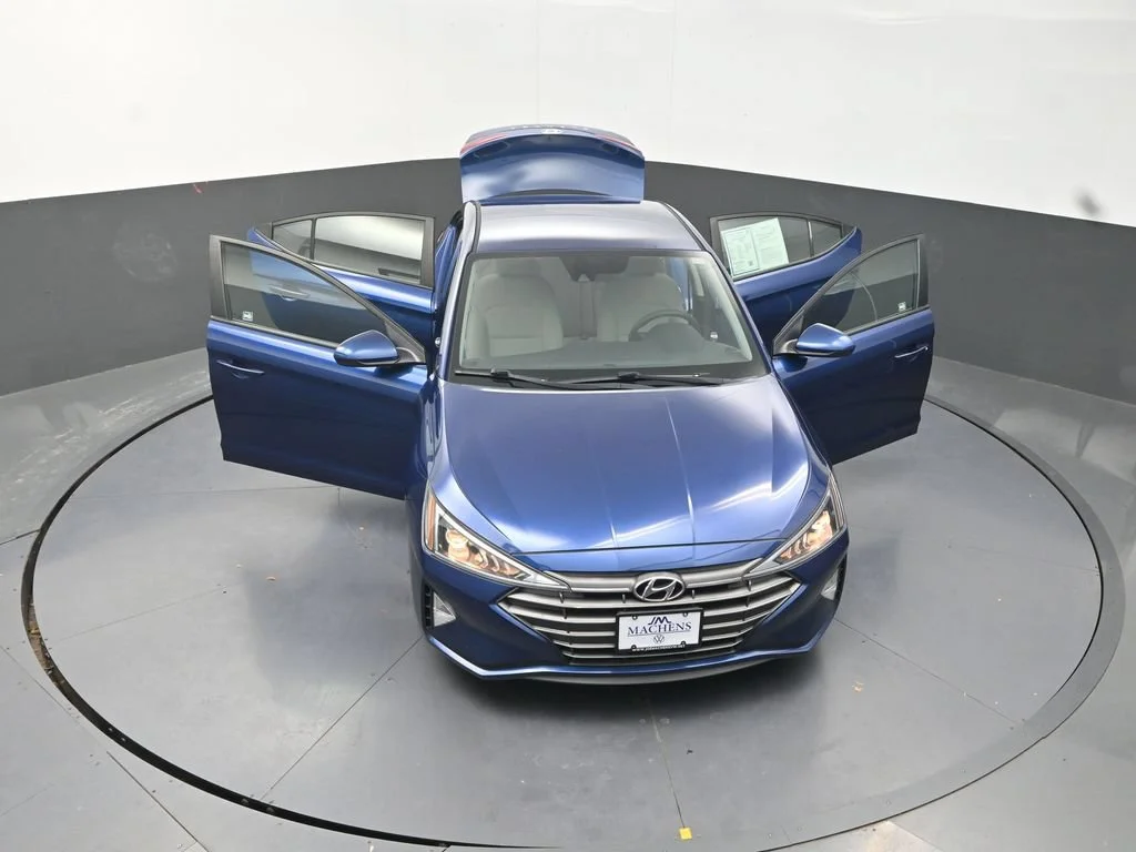 Used 2020 Blue Hyundai SE image 32