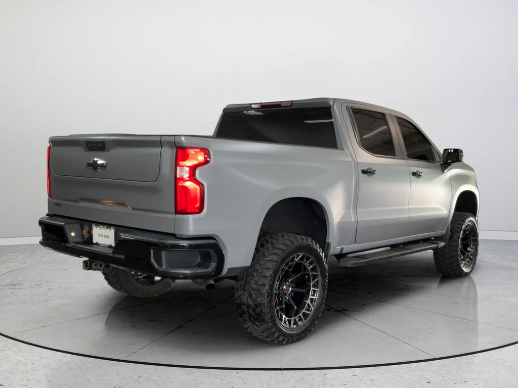Used 2022 Black Chevrolet RST image 7