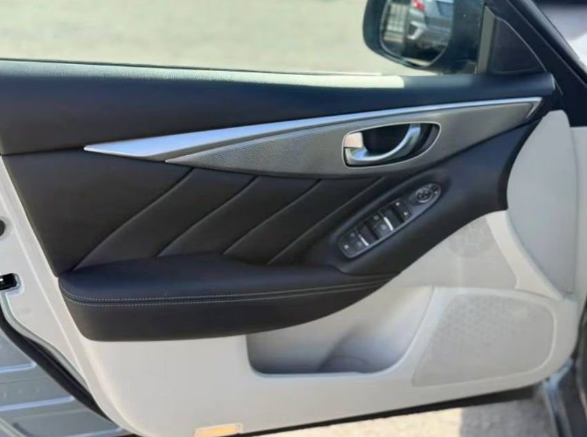 Used 2014 Gray INFINITI Premium image 14
