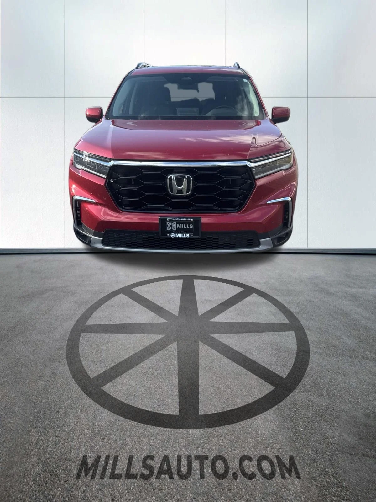 Used 2025  Honda Touring image 2