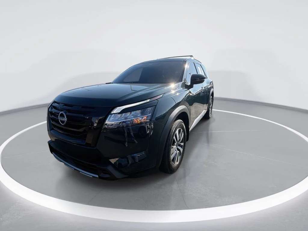 Used 2024 Black Nissan SL image 4