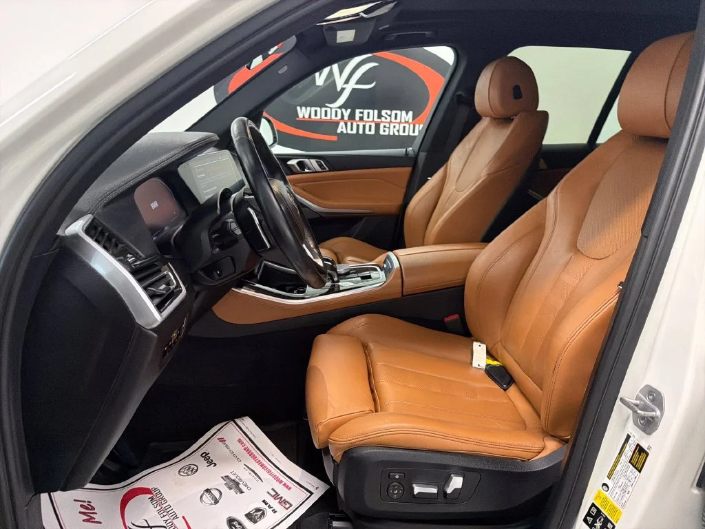 Used 2021 Alpine White BMW xDrive40i image 11