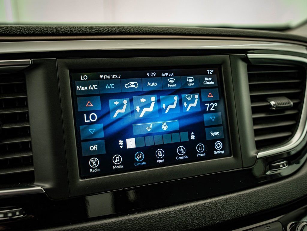 2019 Chrysler Pacifica Touring L - Photo 25