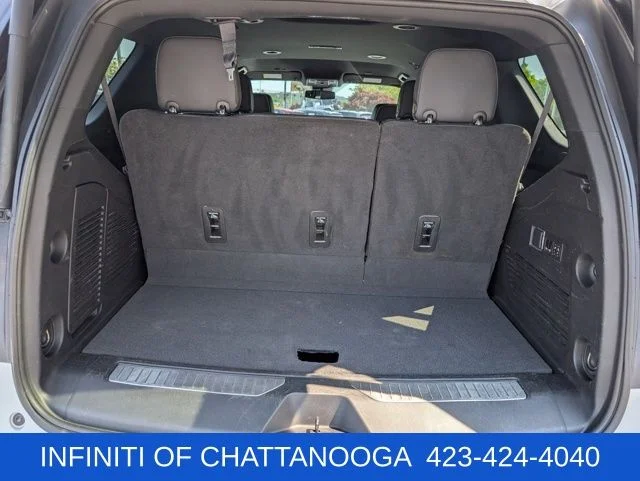 Used 2023 White Chevrolet Premier image 24