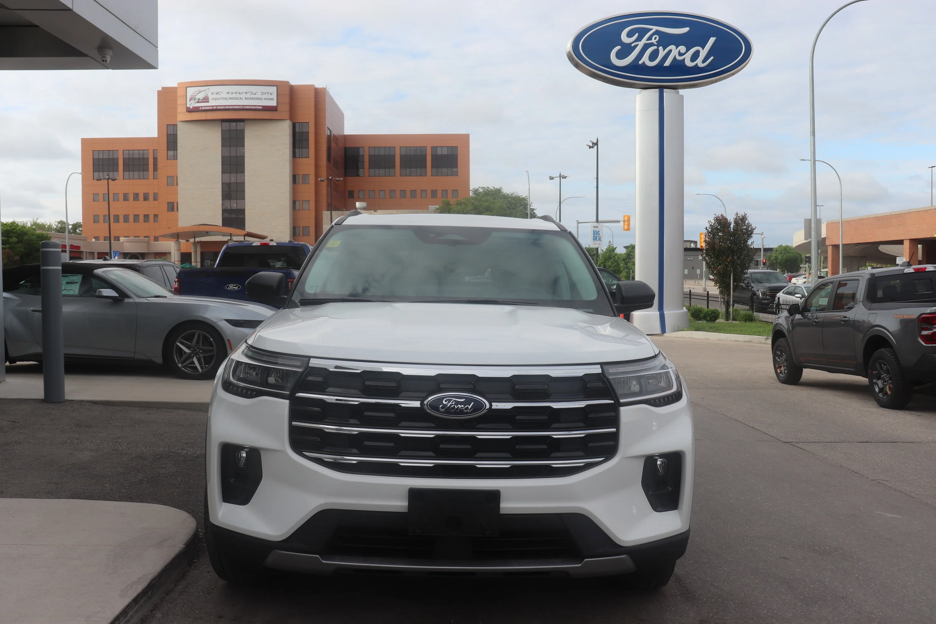 New 2026 STAR WHITE MET TRI-COAT Ford Active w/200A Pkg image 2