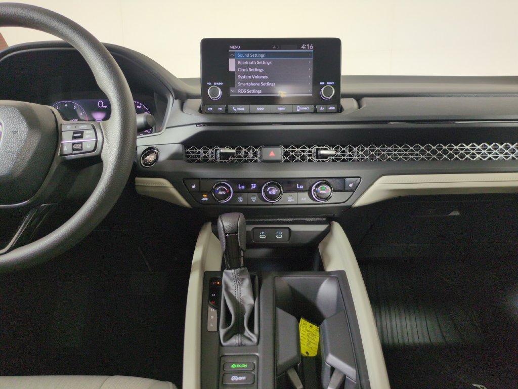 2025 Honda Accord SE - Photo 24