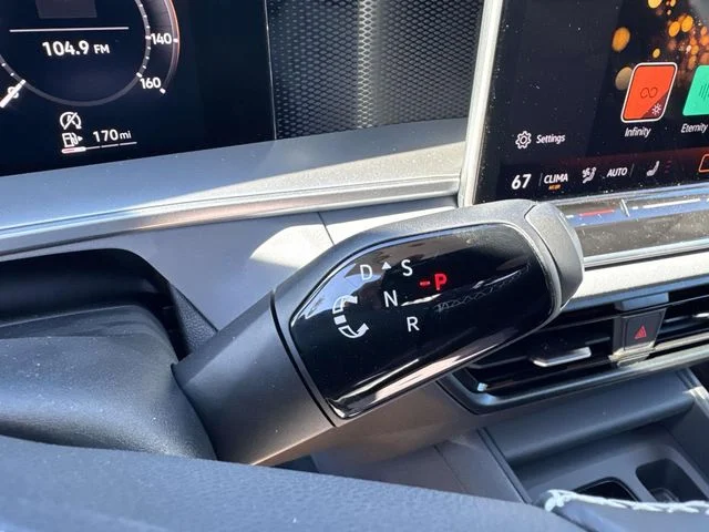 New 2026 White Volkswagen 2.0T SE image 20
