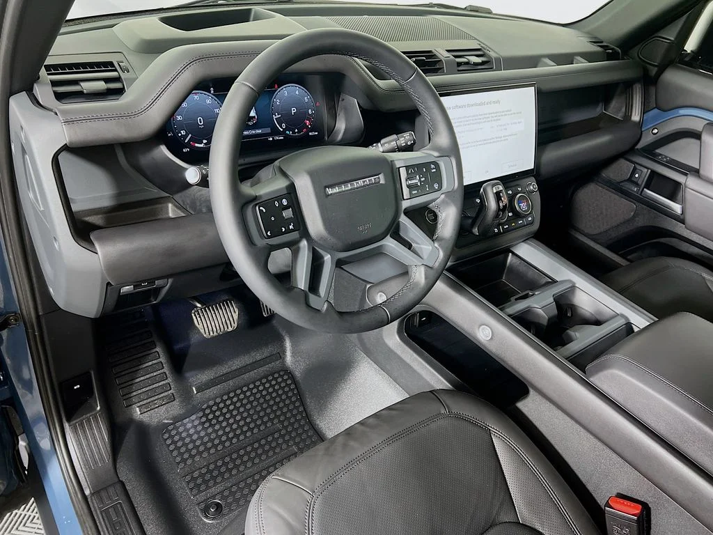 Used 2026 Tasman Blue Metallic Land Rover X-Dynamic SE image 9
