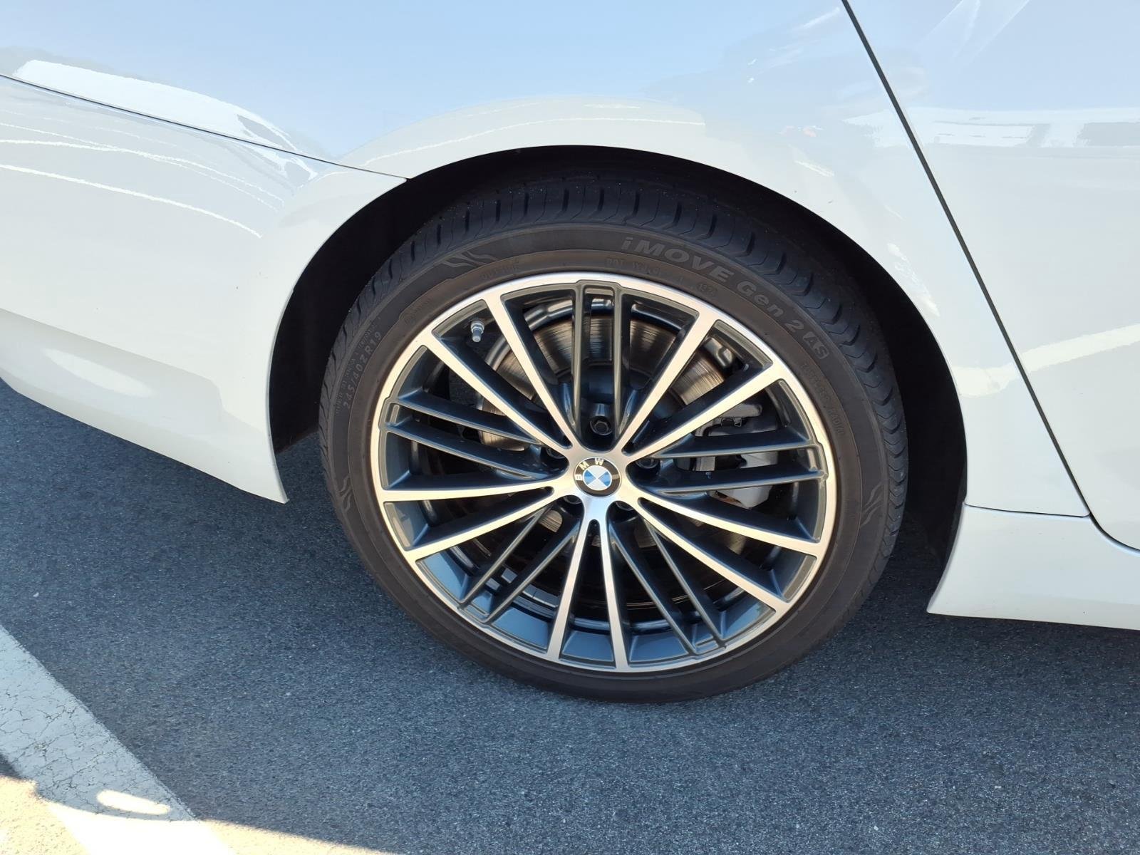 Used 2021 Alpine White BMW 530i image 13