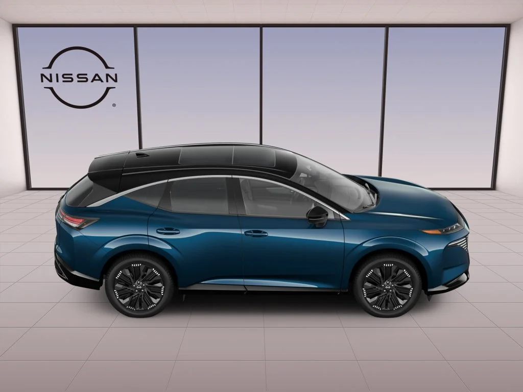 New 2027 Blue Nissan Platinum image 4