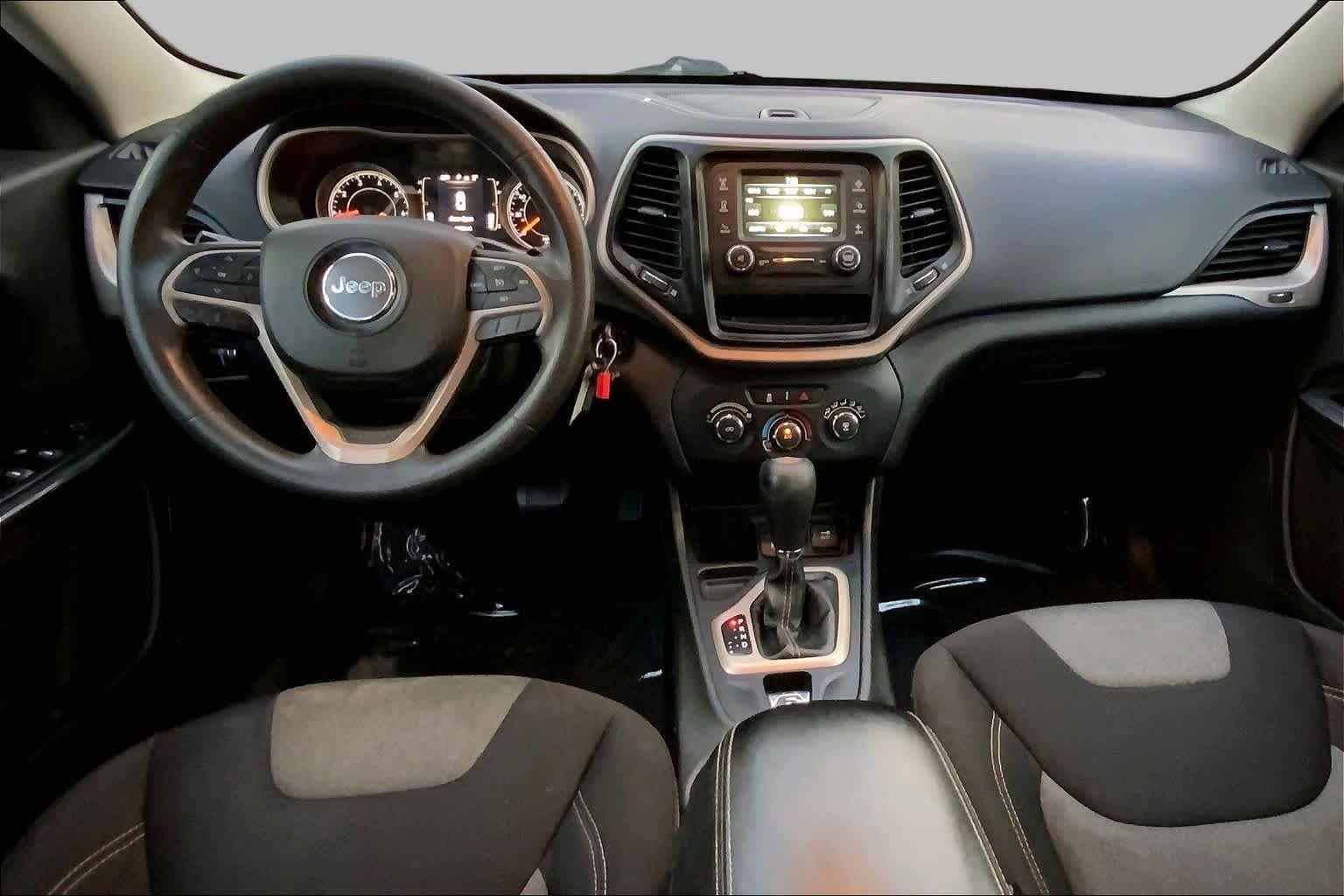 Used 2014 Bright White Clearcoat Jeep Sport image 15