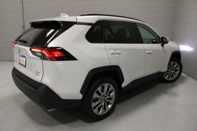 Certified Used 2024 WIND CHILL PEARL Toyota  image 24