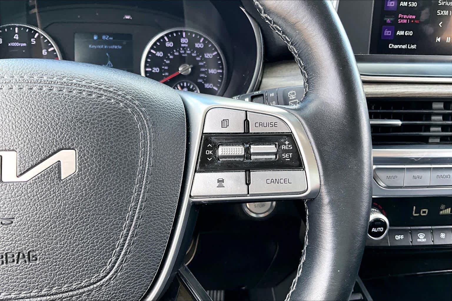 Used 2022 Glacial White Pearl Kia EX image 23