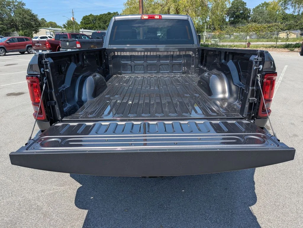 2025 RAM 3500 Tradesman - Photo 30