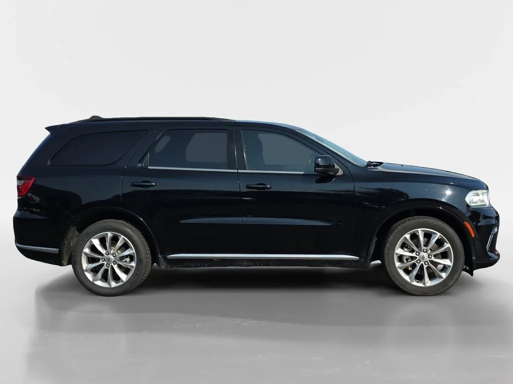 Used 2022 DB Black Crystal Clearcoat Dodge SXT image 3
