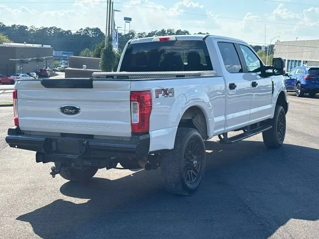 Used 2018 White Ford XL image 7