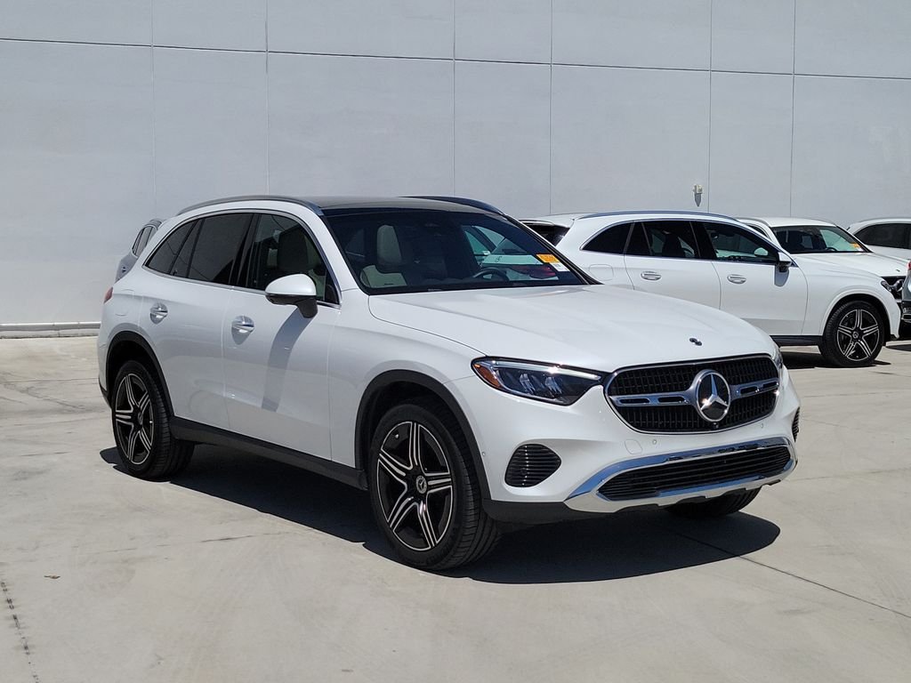 Certified Used 2026 White Mercedes-Benz GLC 300 image 1