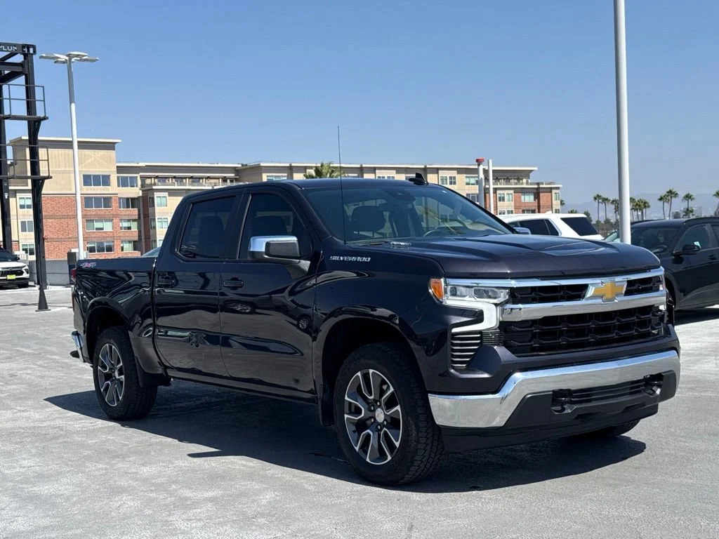 Used 2024 Dark Ash Metallic Chevrolet LT (2FL) image 3