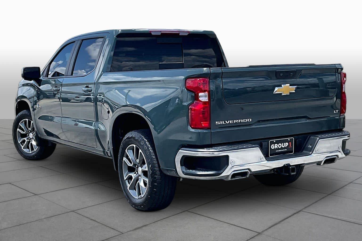 Used 2025 Cypress Gray Chevrolet LT image 12