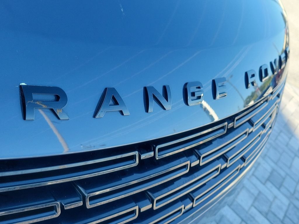 Certified Used 2023 Blue Land Rover SE Dynamic image 9