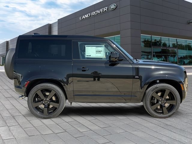 New 2026 Santorini Black Land Rover V8 image 6