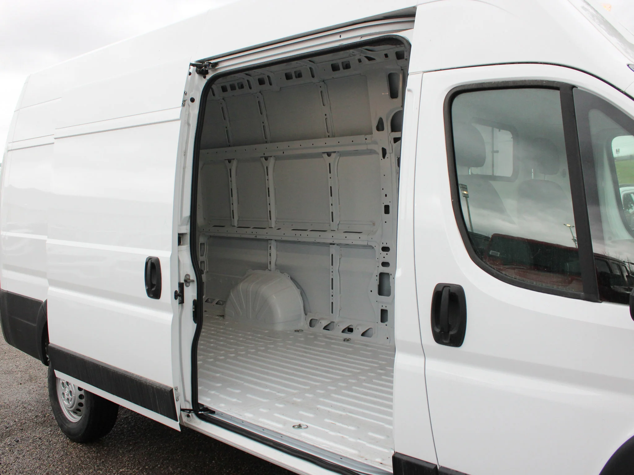 New 2025 White RAM Super High Roof * image 7