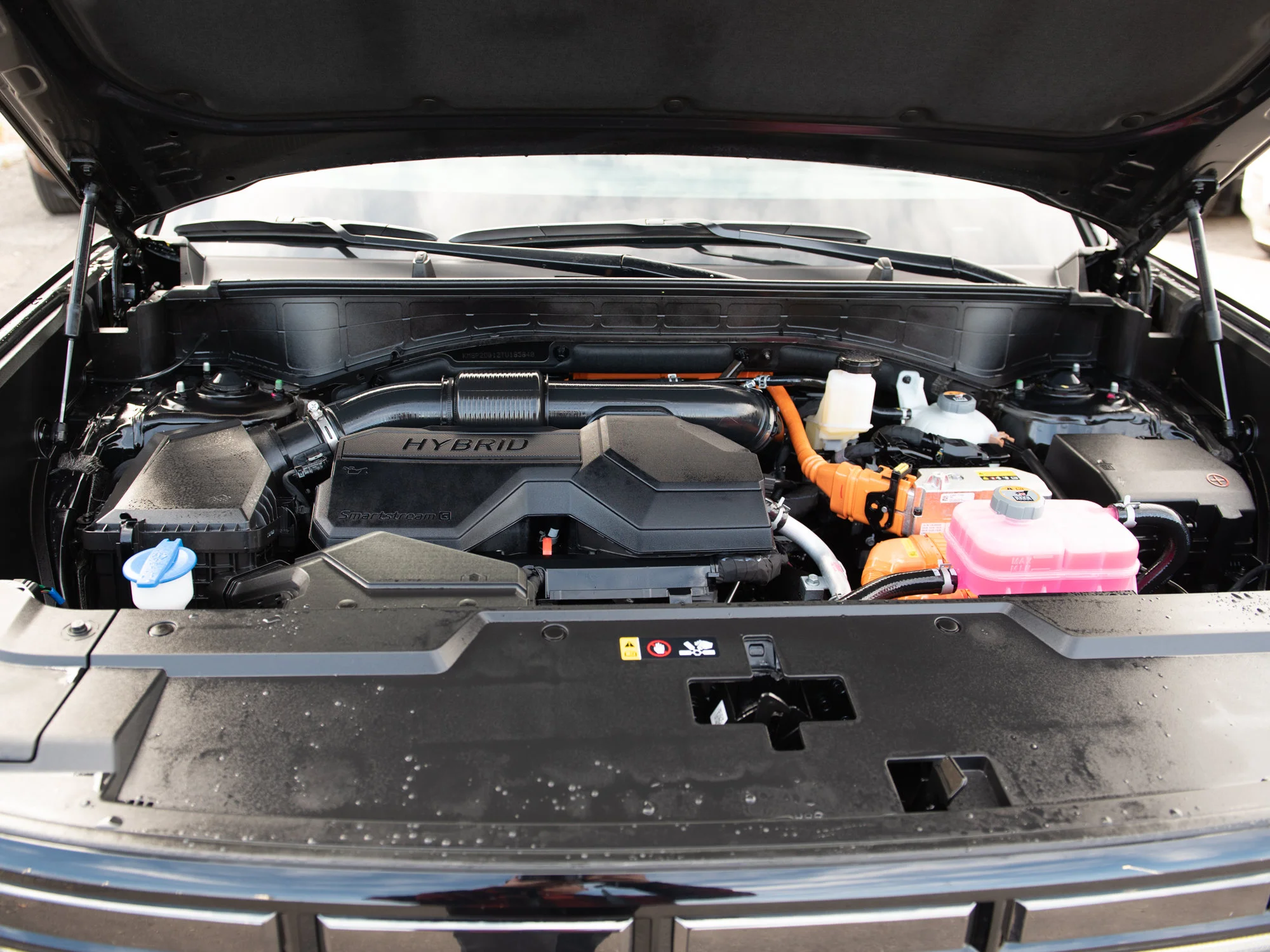 Used 2026 Black Hyundai Preferred* HTRAC AWD, LESS THAN 15,000 KM, 7-Passenger, Heated Seats & Wheel image 7