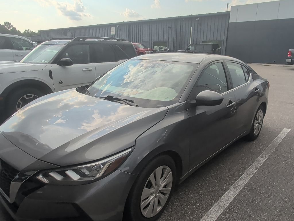 Used 2023 Gray Nissan S image 1
