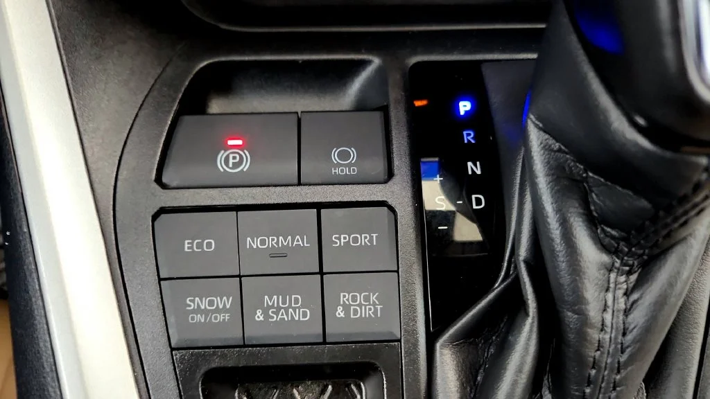 Used 2025 Blue Toyota XLE Premium image 34