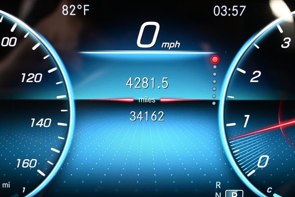Certified Used 2023  Mercedes-Benz GLE 350 image 13