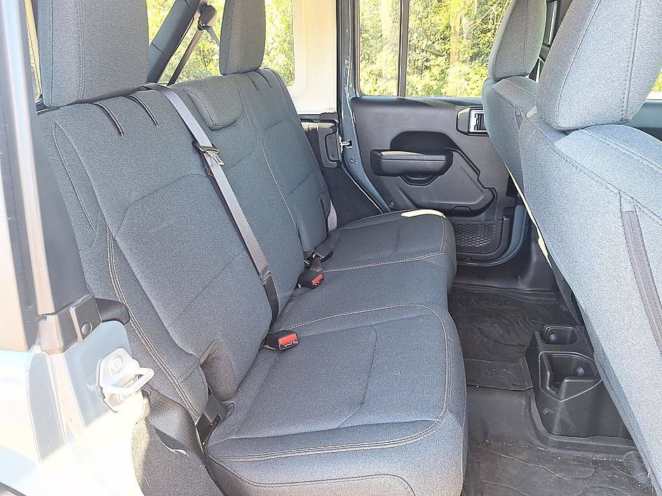 Used 2025 Anvil Clearcoat Jeep Sport S image 22