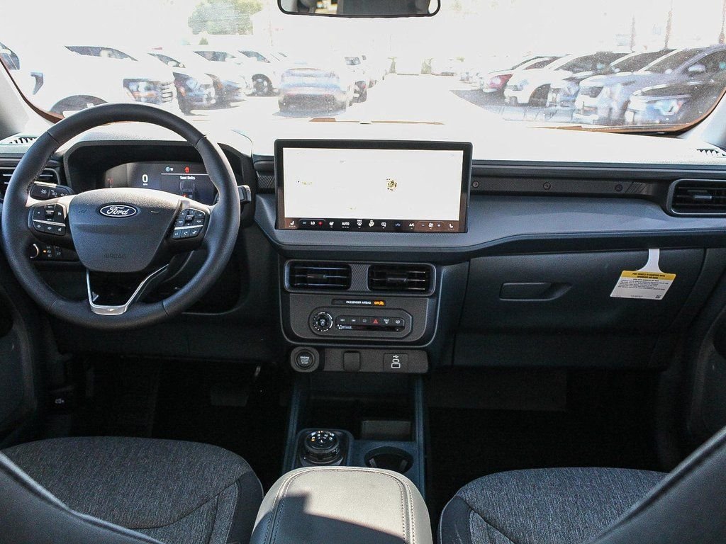 2025 Ford Maverick XLT - Photo 13