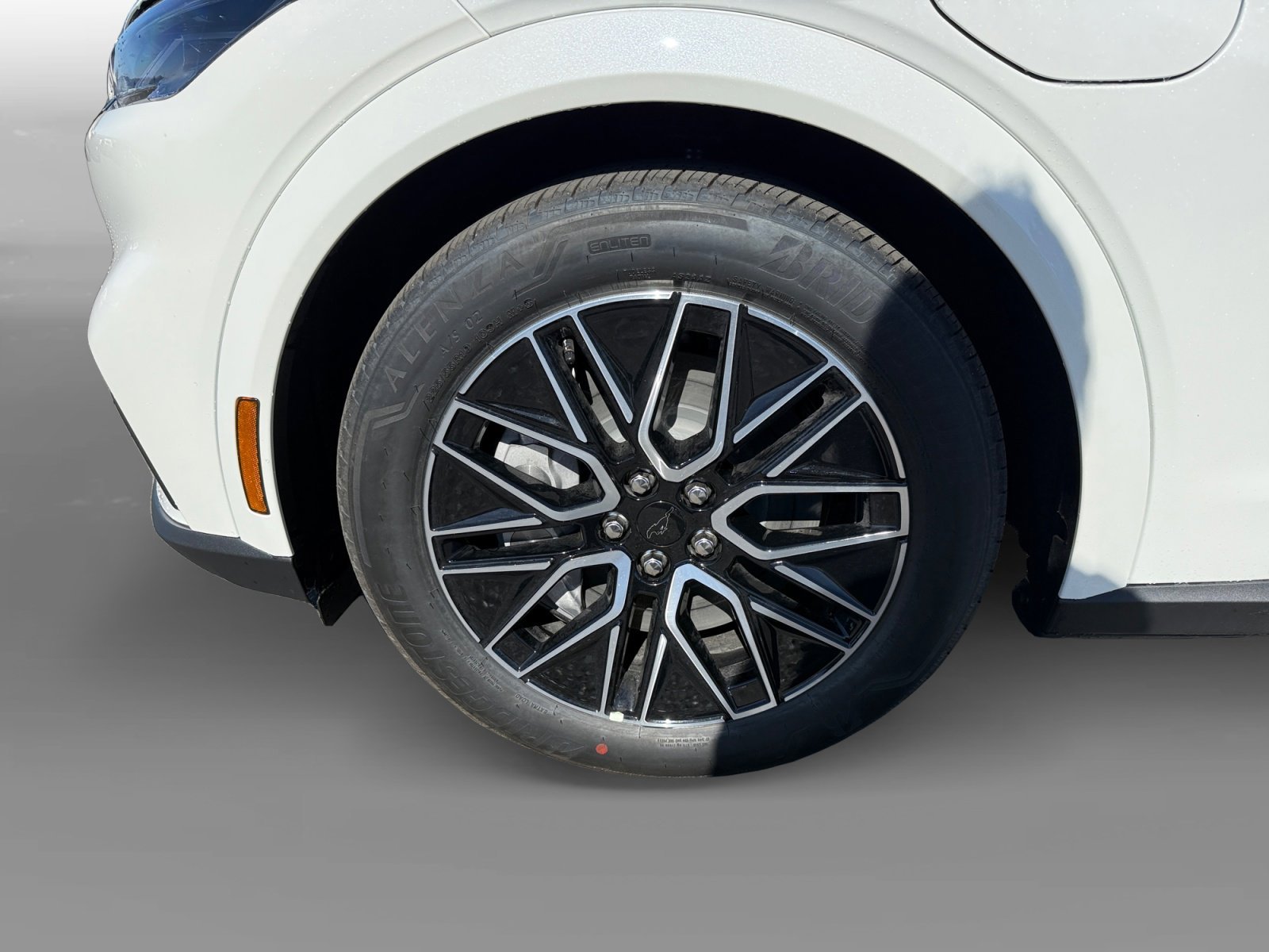 New 2026 Star White Metallic Tri-coat Ford Premium image 9