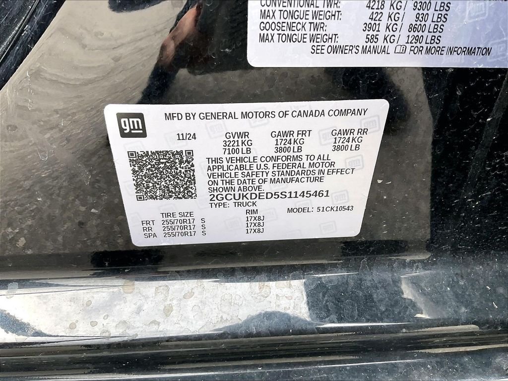 Used 2025 Black Chevrolet LT image 31