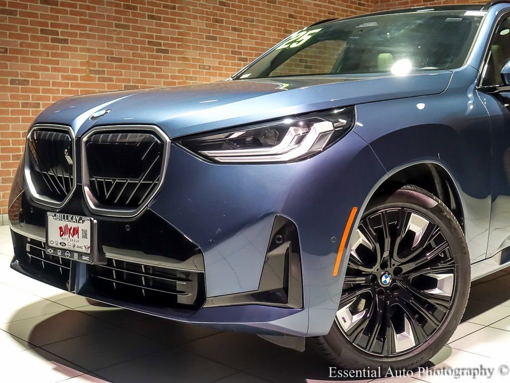 2025 BMW X3 - Image 3