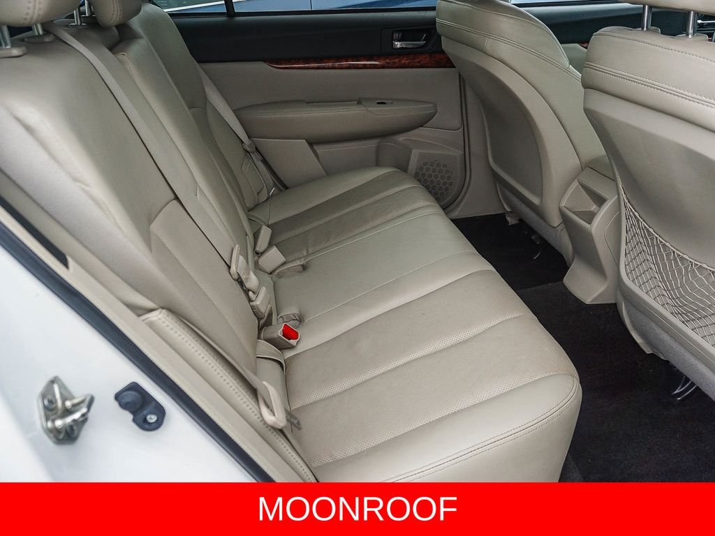 Used 2012 White Subaru 2.5i image 13