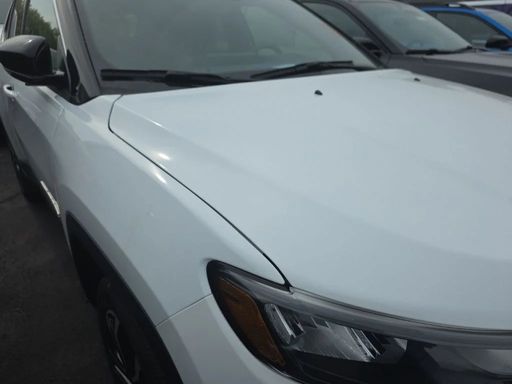 Used 2023 White Jeep Limited image 22