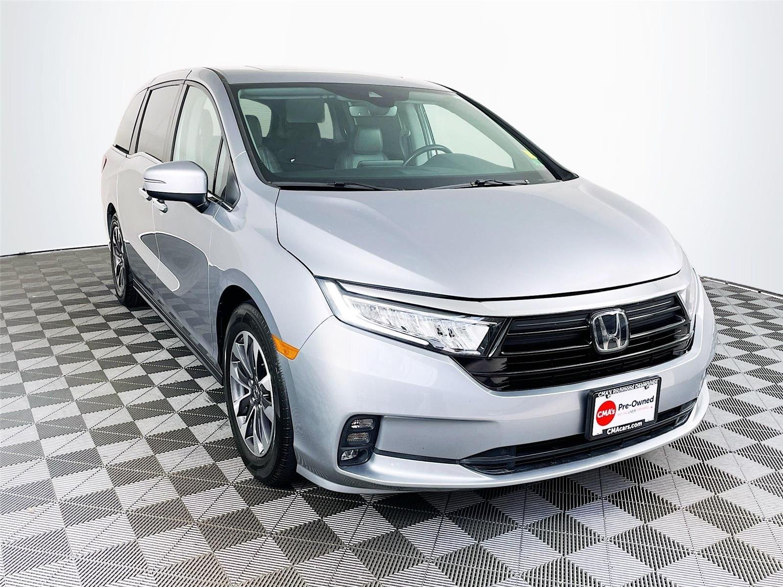 Used 2022 Lunar Silver Metallic Honda EX-L image 1