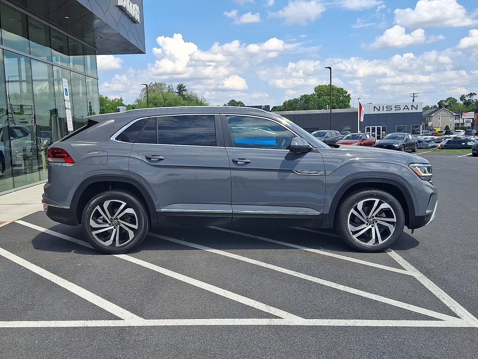 Used 2022 Pure Gray - J2J2 Volkswagen 2.0T SEL image 7