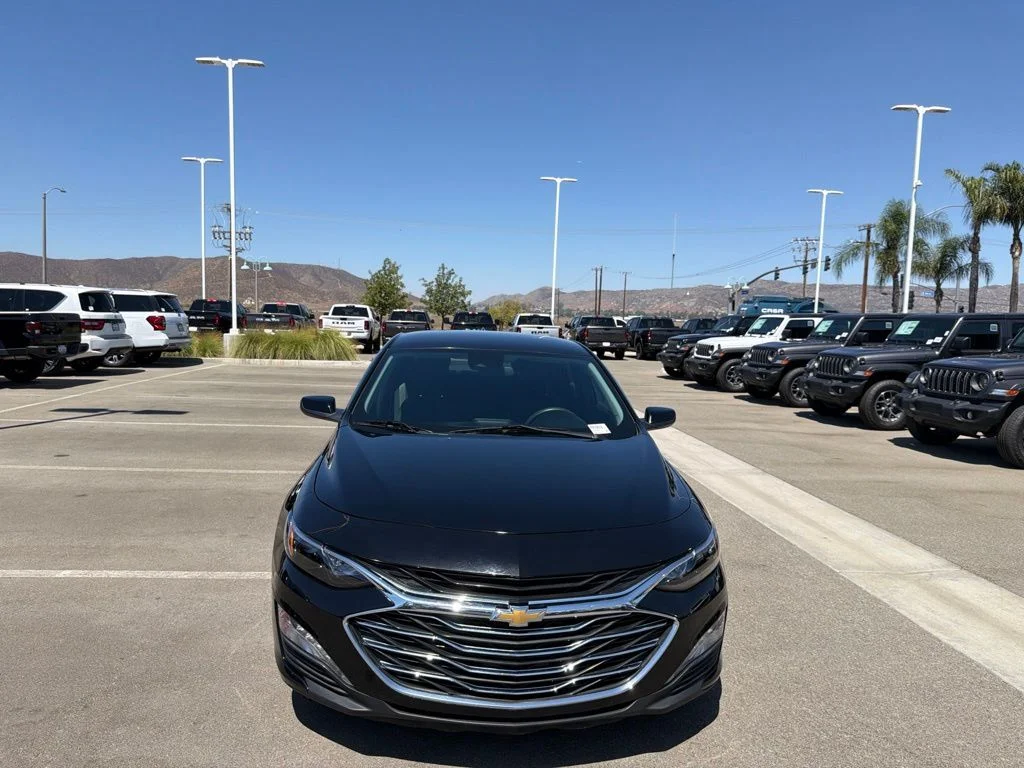 Used 2023 Black Chevrolet LT image 3